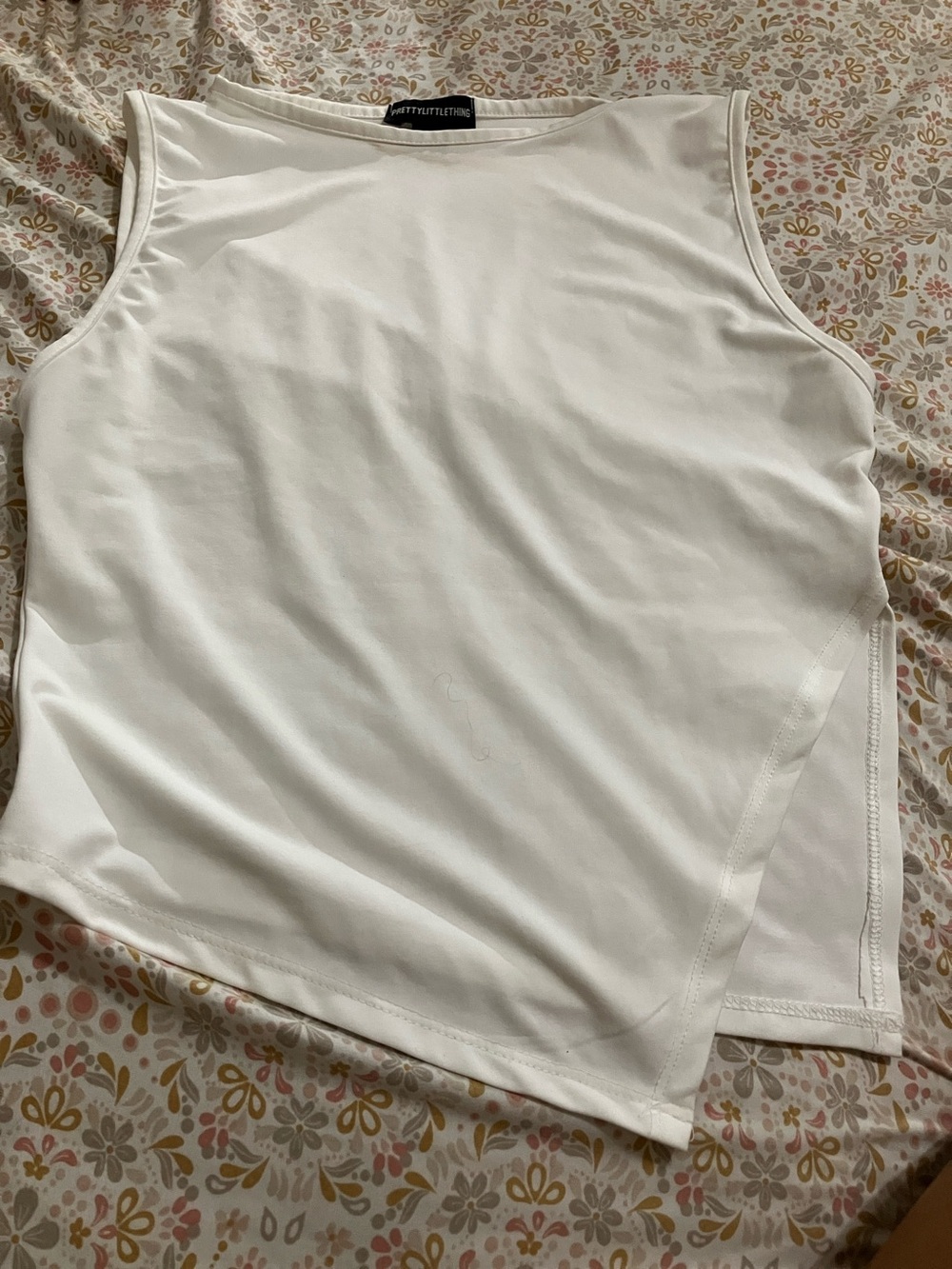 PrettyLittleThing White Sleeveless Tank Top